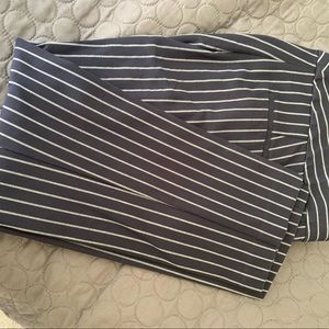 Ann Taylor Devon fit navy striped ankle pants, size 10